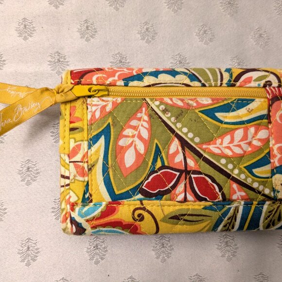 2012 Provencal Pattern Vera Bradley Wallet - Picture 2 of 4